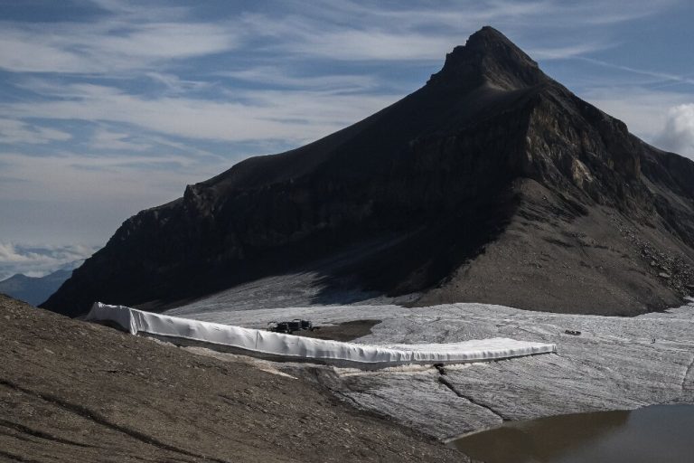 Swiss mountain pass set to lose all ice within weeks