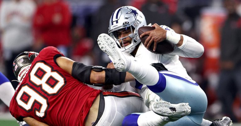 Dak Prescott Injured in Cowboys Loss to Buccaneers