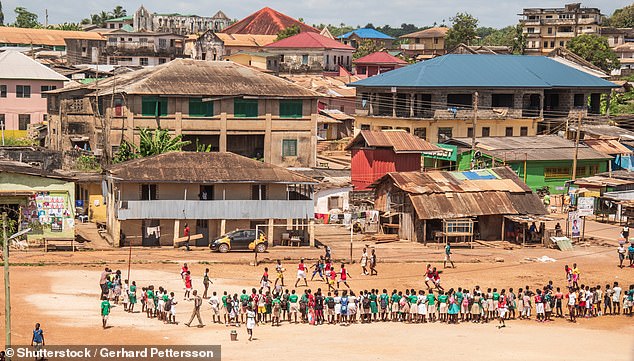 The average temperature in Axim (pictured and Takoradi varies from 23C to 31C, rarely dropping below 20C or above 33C. In comparison the average in Aberdeen varies between 2C and 18C, the Peak District varies between 0C and 19C and London between 4C and 23C