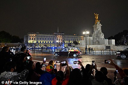 The coffin of Queen Elizabeth II arrives in the Royal Hearse at Buckingham Palace