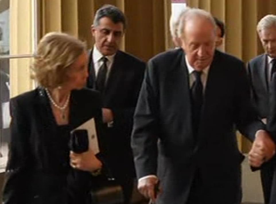 King Juan Carlos and Queen Sofia of Spain arrived at Buckingham Palace ahead of the reception on Sunday night