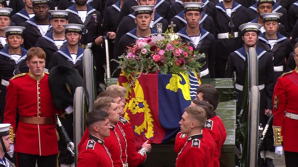 The Queen begins her final journey from Westminster Hall to Westminster Abbey