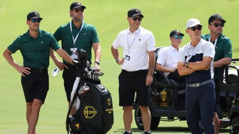  Immelman and members of the International Team during a practice round at Quail Hollow.