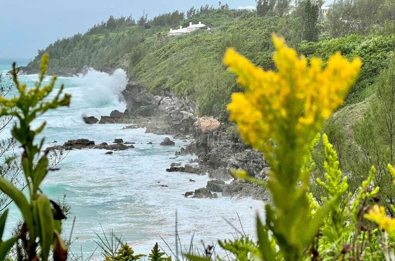 Waves pound the shoreline at popular snorkelling spot Church Bay, Bermuda, ahead of Hurricane Fiona on September 22, 2022