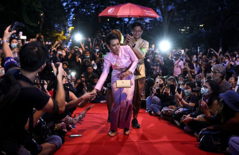 Thailand: Activist jailed for two years for insulting Queen Suthida