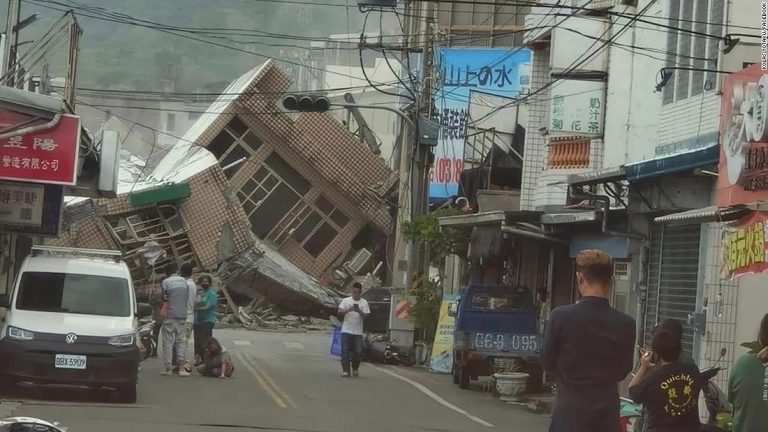 Taiwan quake: Tsunami warnings issued after 6.9-magnitude earthquake