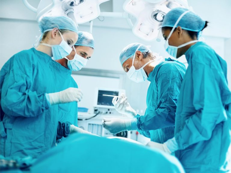 Who Are Better Surgeons – Men or Women?