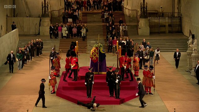 Guard faints during vigil beside Queen’s coffin in Westminster Hall 