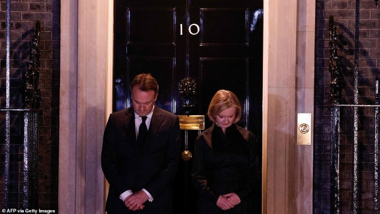 The Queen: Nation holds one-minute silence to remember the late Monarch