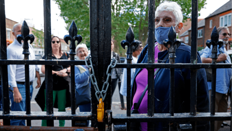 Charles and William visit queue for Queen’s lying-in-state