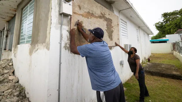 Puerto Rico hit by blackout as Hurricane Fiona closes in