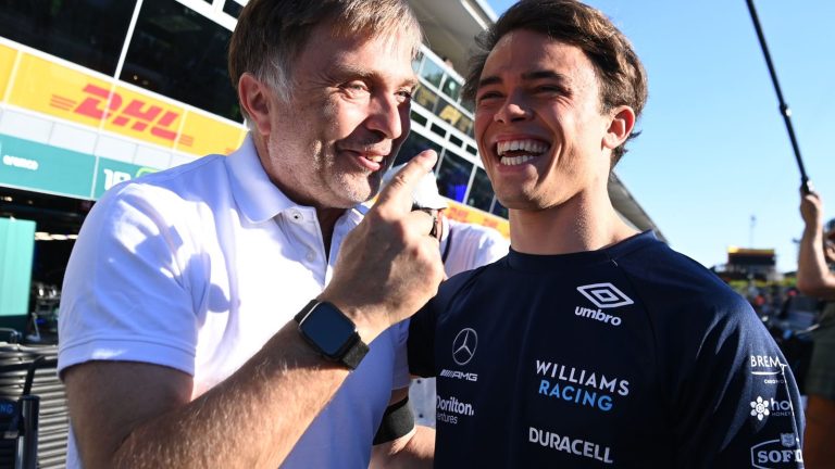 Nyck de Vries: Lewis Hamilton and Max Verstappen praise F1 hopeful as Red Bull rumours swirl for 2023