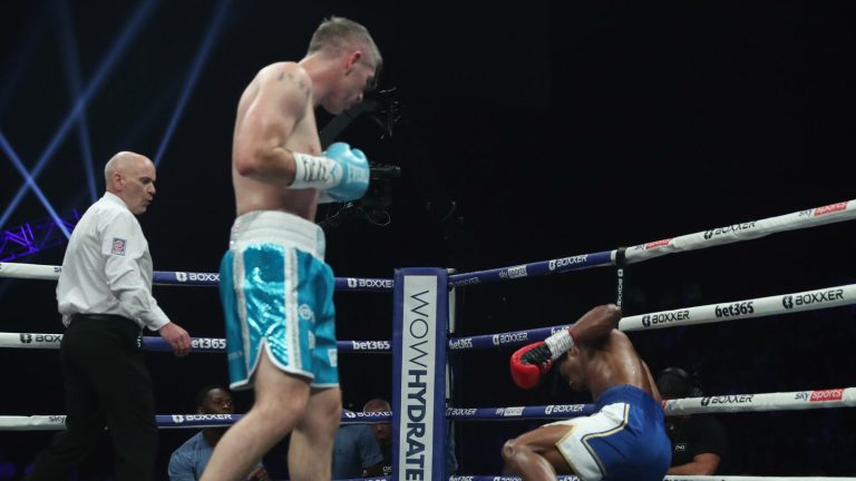 Liam Smith left frustrated as he beats Hassan Mwakinyo in bizarre stoppage finish | Boxing News