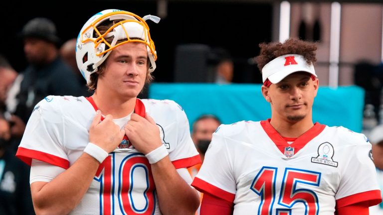 Justin Herbert and Patrick Mahomes meet for first time this season in Thursday night blockbuster | NFL News