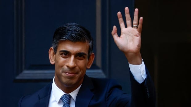 Rishi Sunak officially takes over as British prime minister