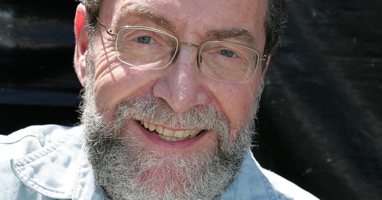 Lenny Lipton, ‘Puff the Magic Dragon’ Lyricist and 3-D Film Pioneer, Dies at 82