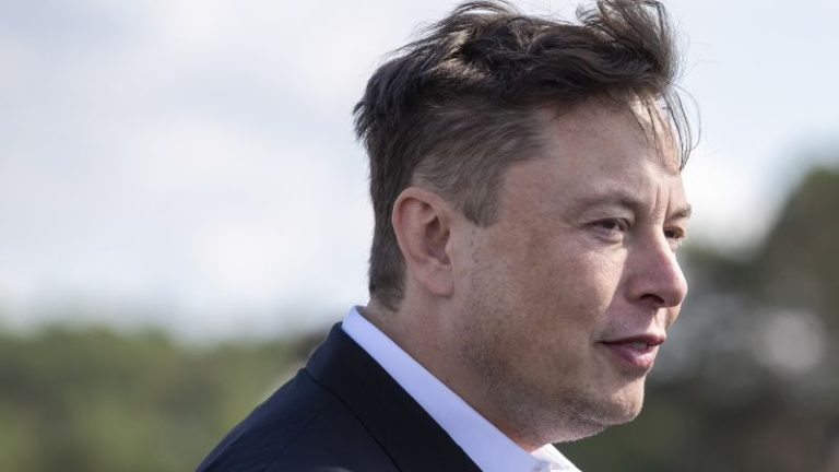 Elon Musk must close Twitter deal by end of this week or face trial