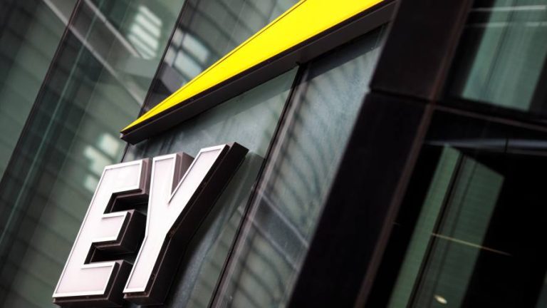 EY’s US partners flouted conflict of interest rules, regulator says