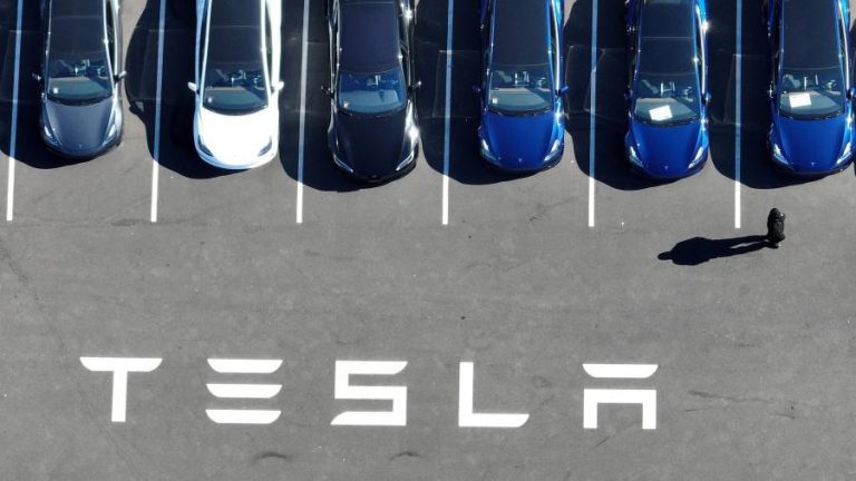 Tesla: shareholders (including Elon Musk) are right to worry about demand 