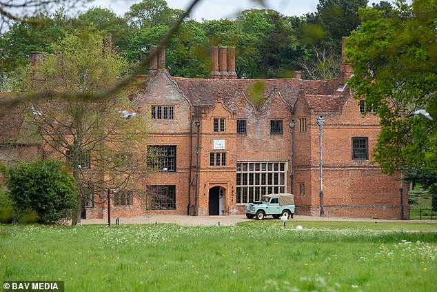 Jamie Oliver applies to convert barn into kitchen film set in the back garden of his Essex mansion