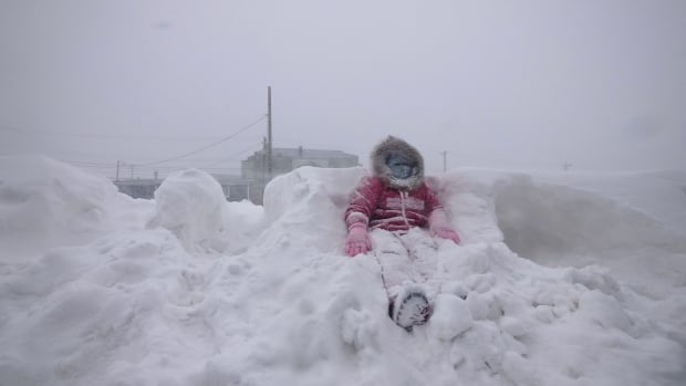 Iqaluit faces 1st blizzard of the season