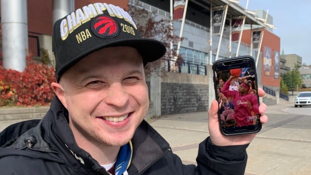 19 years ago, St. John’s was denied a chance to be part of NBA history — and these fans haven’t forgotten