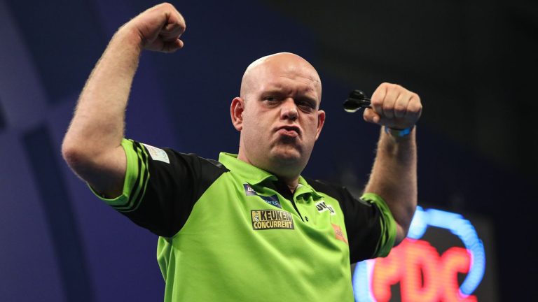 World Grand Prix semi-finals: Michael van Gerwen sets up showdown with Nathan Aspinall | Darts News