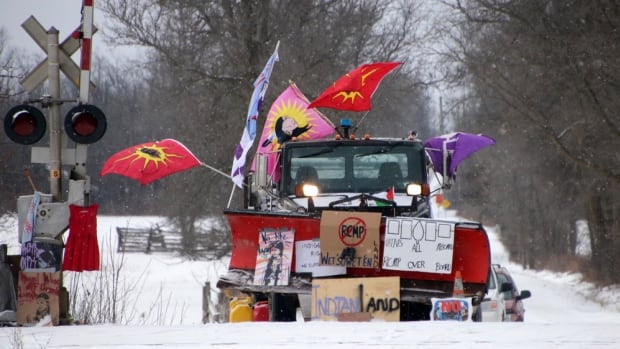 CSIS weighed whether rail blockades supporting Wet’suwet’en could be classed as terrorism