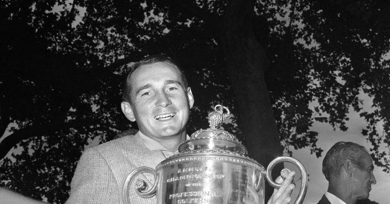 Dow Finsterwald, Golfer Known for Some Close Calls, Dies at 93