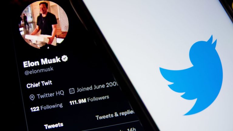 Twitter suddenly cuts large number of contract workers