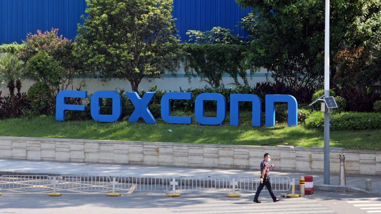 Huge Foxconn iPhone plant in China rocked by fresh worker unrest