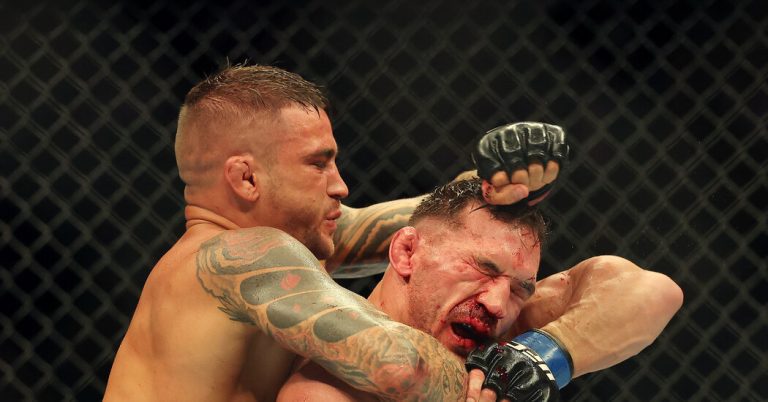 Poirier Chokes Out Chandler at UFC 281