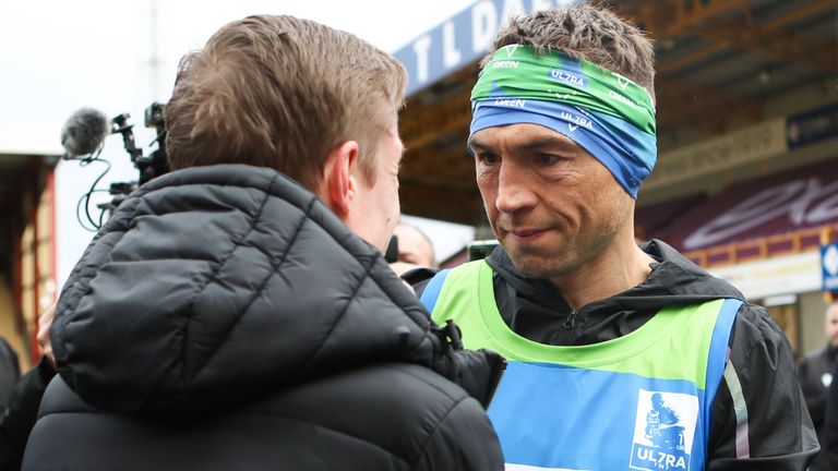 Sinfield met Stephen Darby (left) during day six of his Ultra 7 in 7 challenge