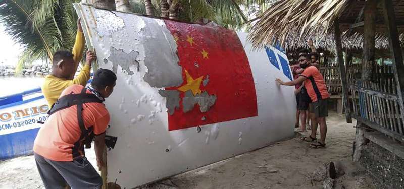 Chinese coast guard seizes rocket debris from Filipino navy