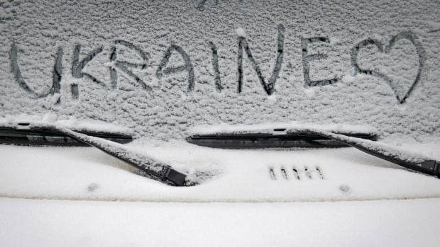 Heavy dose of winter expected in Kyiv today as many remain without heat