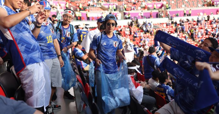 At the World Cup, Japan Takes Out the Trash, and Others Get the Hint