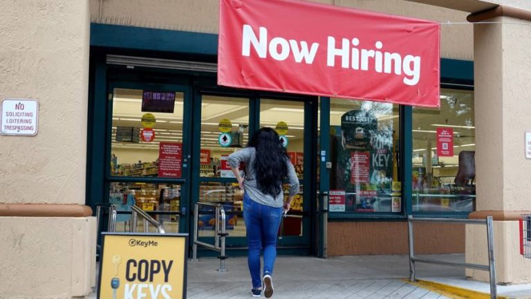 US employers slow down hiring before holiday shopping rush