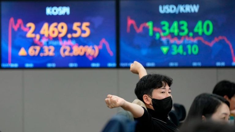 South Korean investors pour money into Japan-listed US ETFs