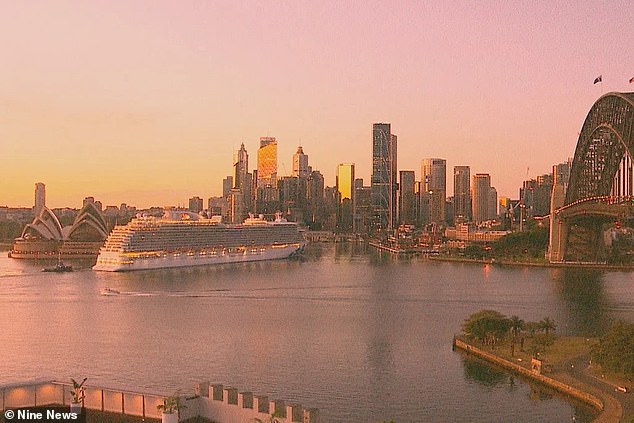 Majestic Princess Sydney: cruise ship docks in Circular Quay with 800 Covid infected passengers