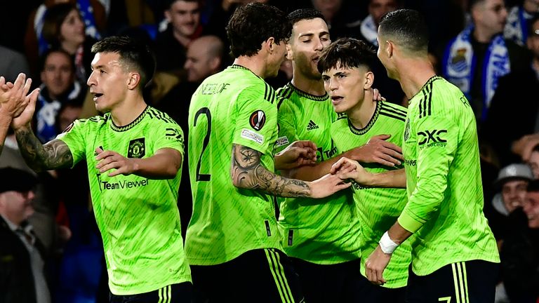 Manchester United&#39;s Alejandro Garnacho, second right, celebrates after scoring vs Real Sociedad