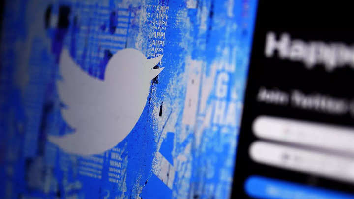 Twitter Blue signups no longer available after a wave of fake accounts