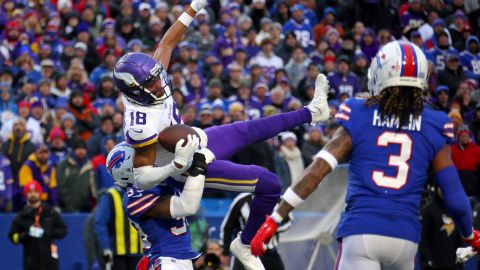 One angle of Justin Jefferson's gravity-defying catch.