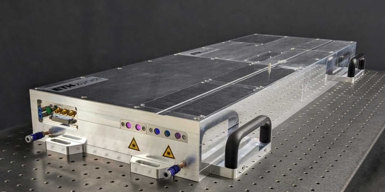 A dual boost for optical delay scanning