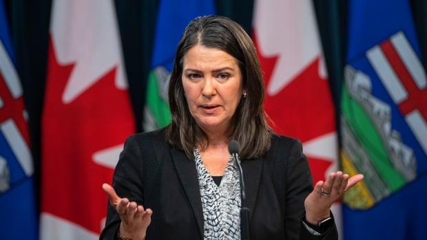 Danielle Smith talks Ottawa. Albertans have health and inflation on their minds