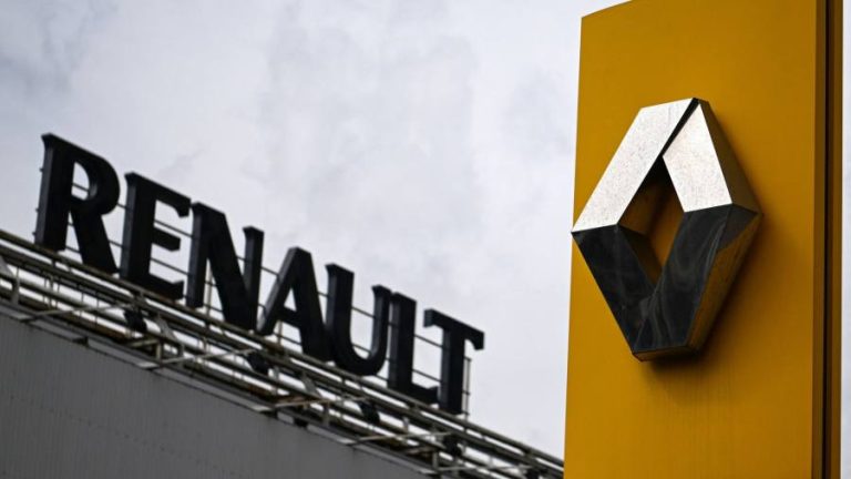 Renault seeks to boost operating margins and reinstate dividends