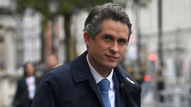 Gavin Williamson quits over bullying allegations