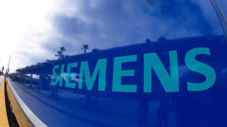 Siemens upbeat outlook contrasts with gloomy picture at Thyssenkrupp