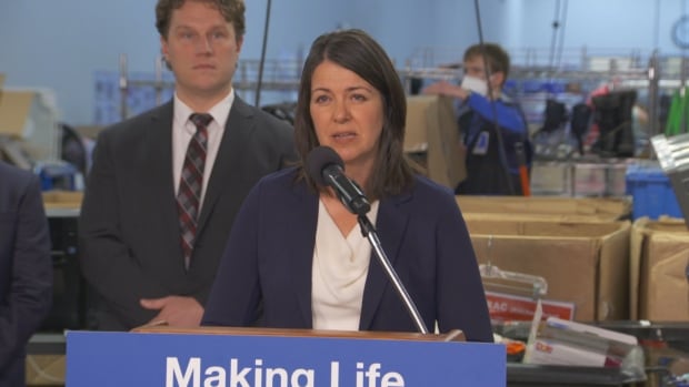 Alberta premier pushes organizations to drop mandates, shelves unvaccinated rights bill