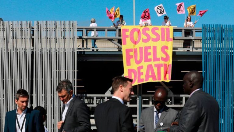 EU faltering in international talks against fossil fuels