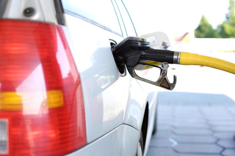 Popular strategies for reducing gasoline use aren’t getting a chance to work